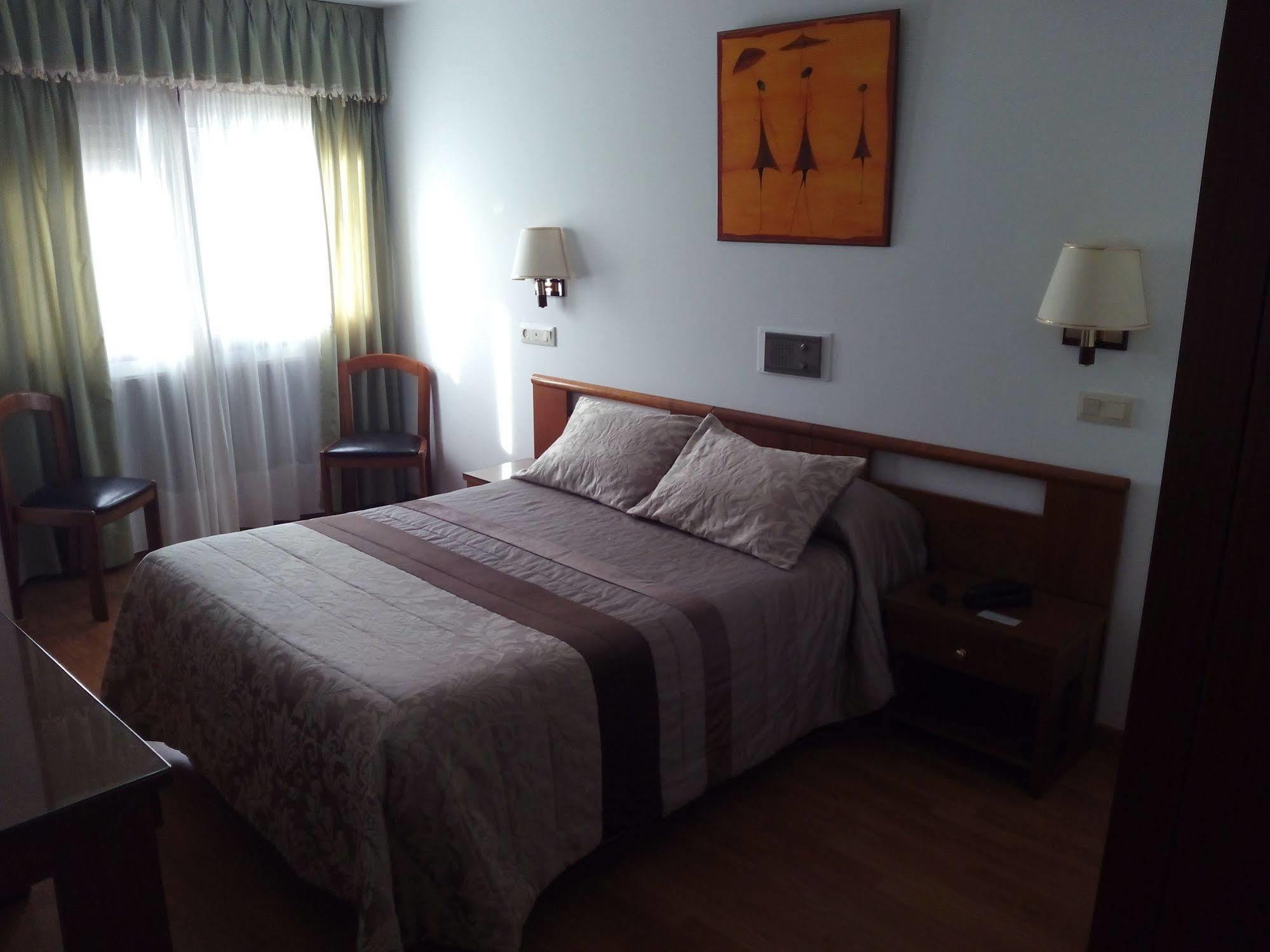 Hostal Palas آكورونيا المظهر الخارجي الصورة