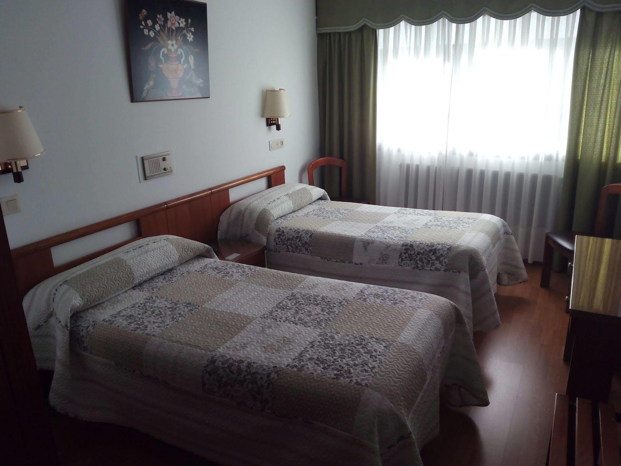 Hostal Palas آكورونيا المظهر الخارجي الصورة