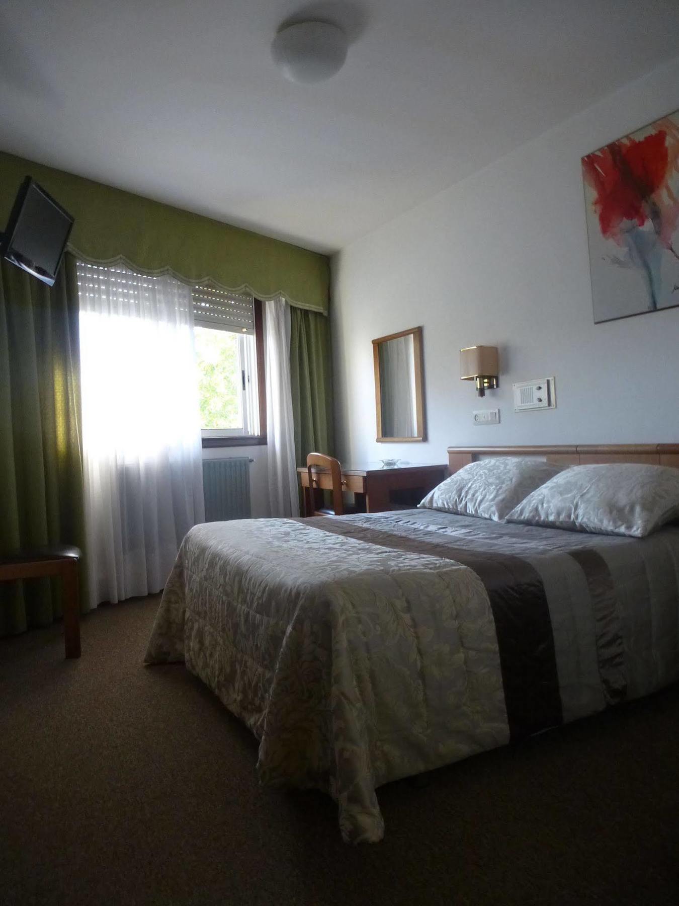 Hostal Palas آكورونيا المظهر الخارجي الصورة